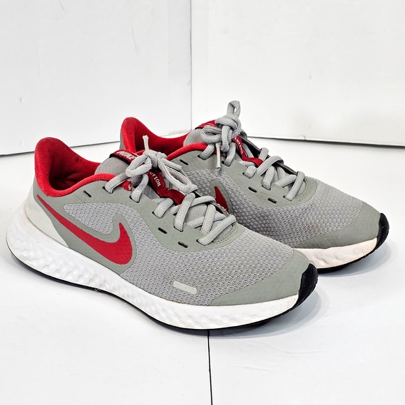 Nike Gray and Red Running Shoes - Picture 7 of 9